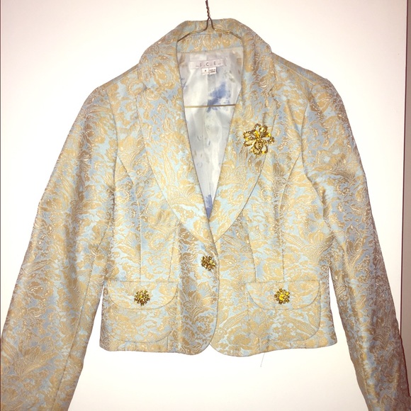 Cute blazer...blues and golds. - Picture 1 of 1